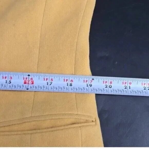 Burberry Wool & Cashmere Mustard Yellow Double-Breasted Blazer. Size 12. - Picture 5 of 14